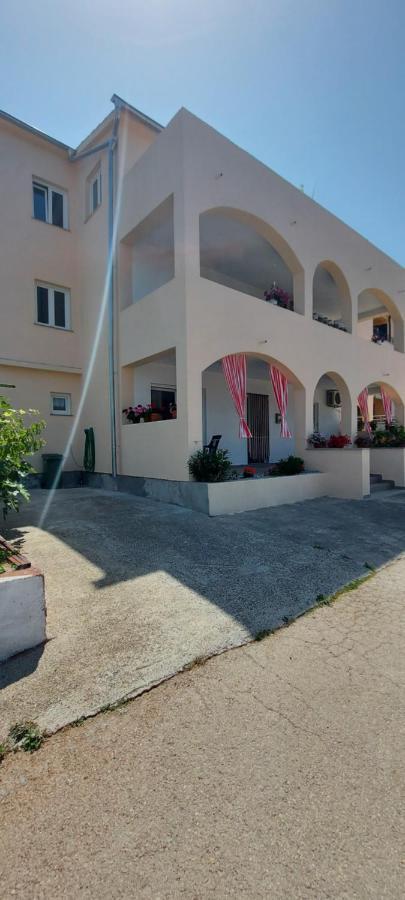 Hotel Danijel à Sveti Juraj Extérieur photo